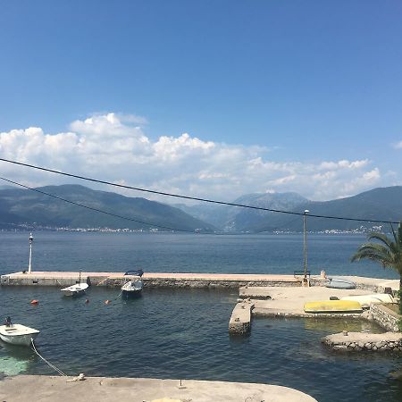 Studio Apartments Krasici Tivat Luaran gambar