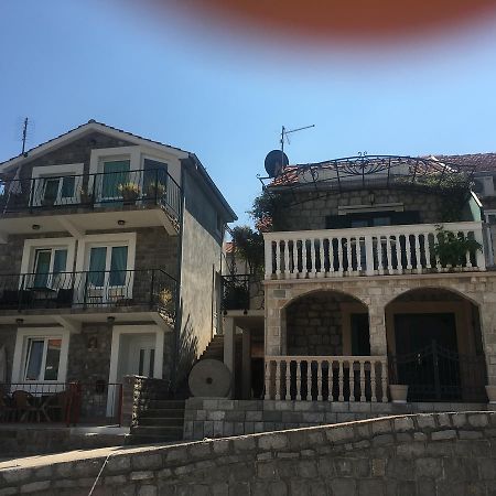 Studio Apartments Krasici Tivat Luaran gambar