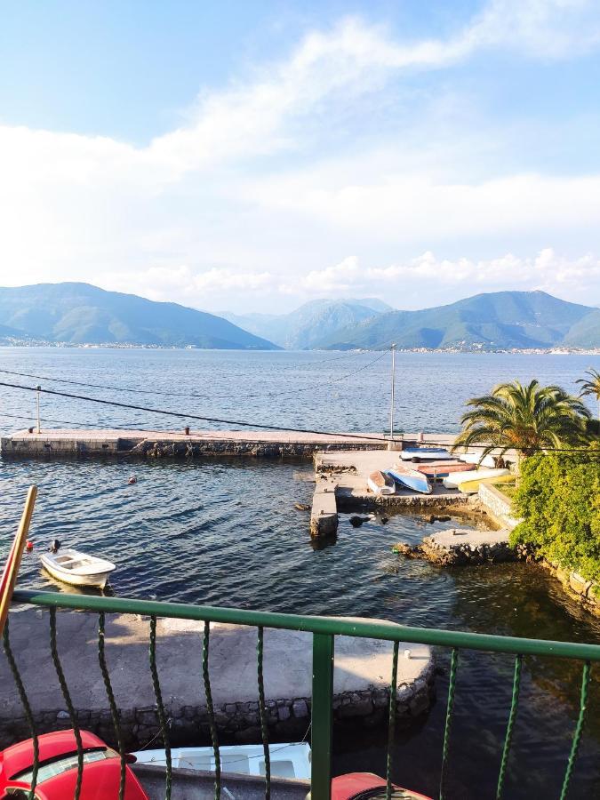 Studio Apartments Krasici Tivat Bilik gambar