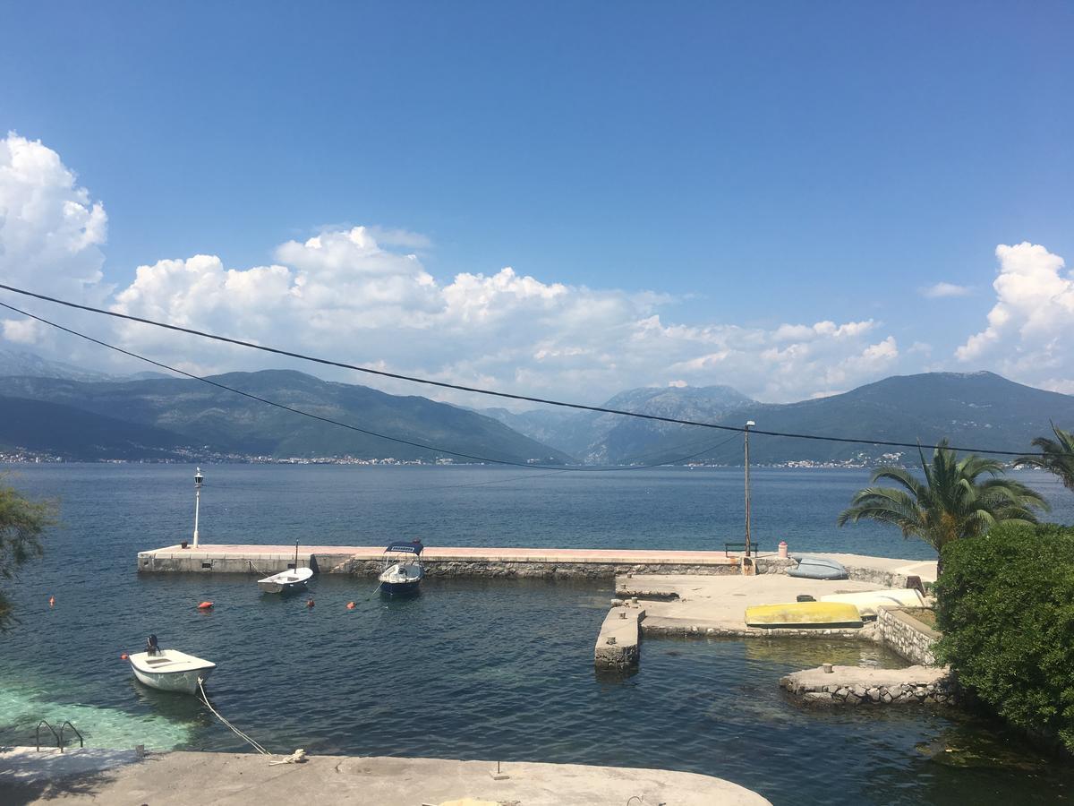 Studio Apartments Krasici Tivat Luaran gambar