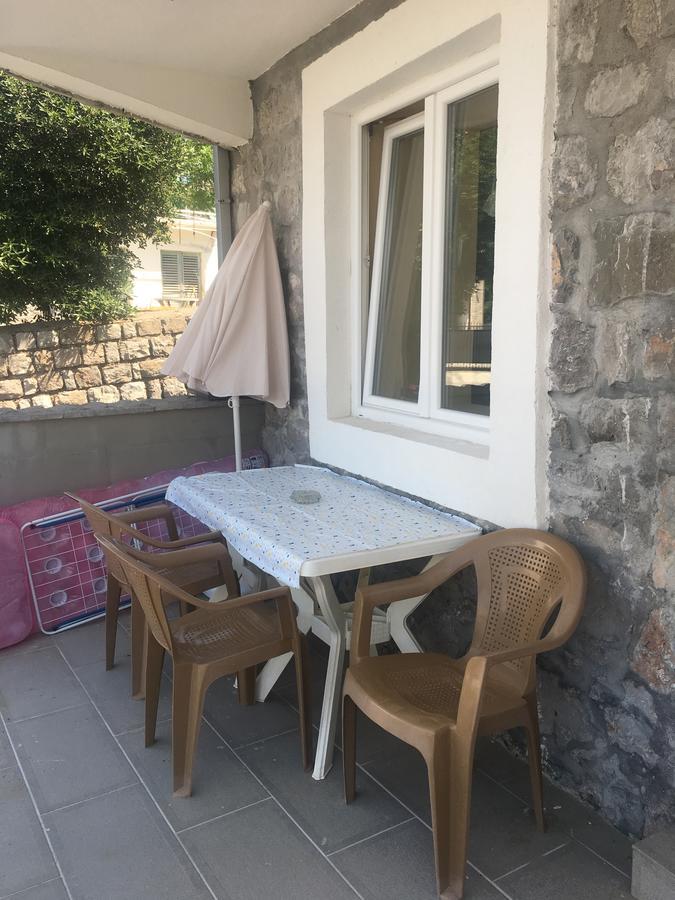 Studio Apartments Krasici Tivat Luaran gambar