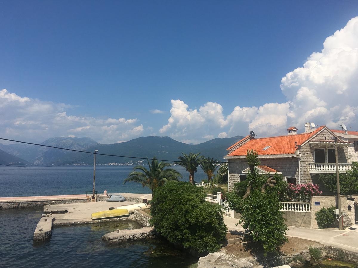 Studio Apartments Krasici Tivat Luaran gambar